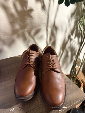 Men's Classic Brown Leather Dress Shoes